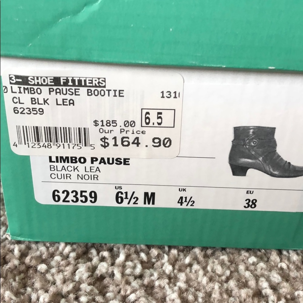 Clarks Black Booties - Picture 2 of 6